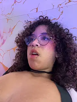 Woo_isDaphne webcam