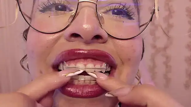 haelycute - Haelycute's free webcam - UK Sex Cams