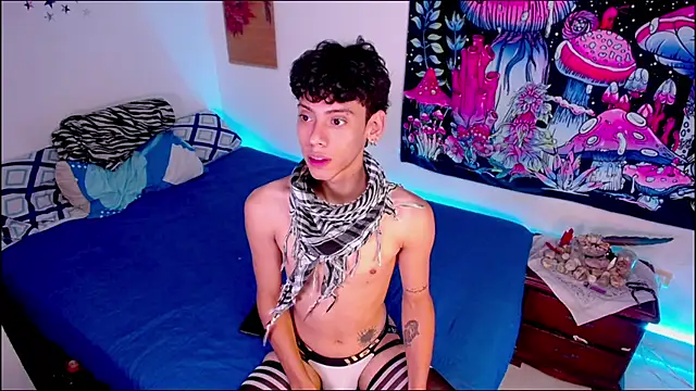 Thedoll_ethan7 live cam on StripChat