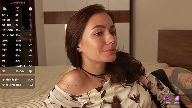 girl_with_snaketatto0 webcam