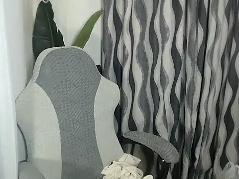 sweetiie_caren webcam