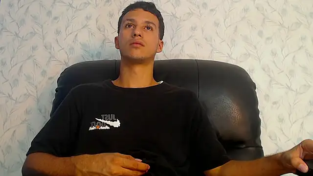 Marcus_Jeron live cam on StripChat