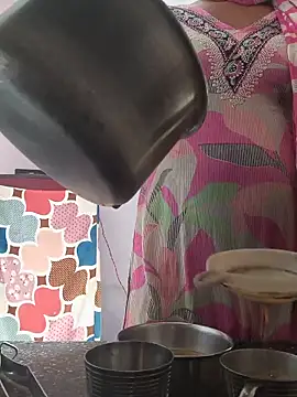 Love-pari77 webcam