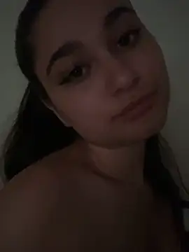 KiraAvery11 webcam
