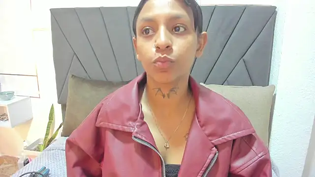 LesliePetit webcam
