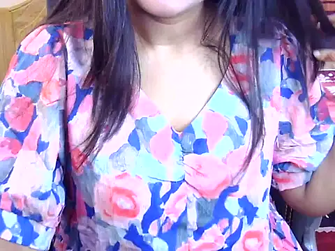 Noor_Zarin webcam