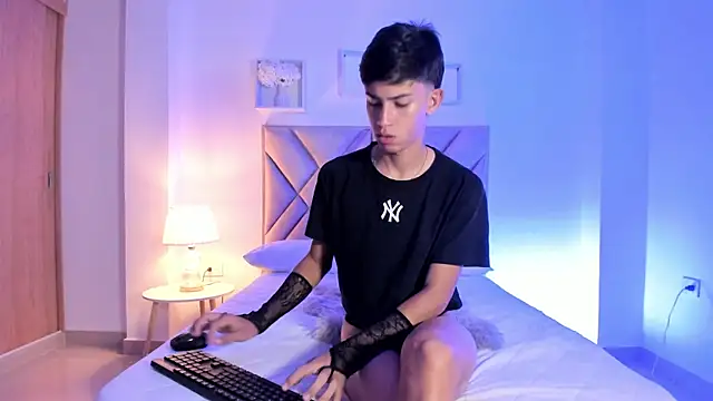 Baby_noahtt webcam