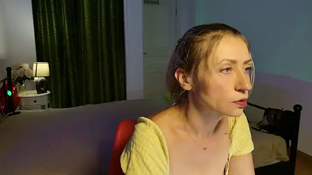 ZoeGrant webcam