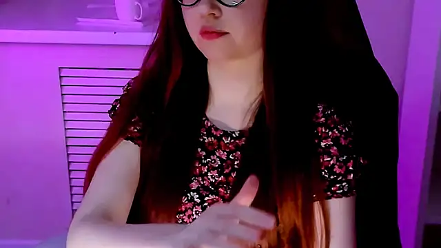 CarolGiggly webcam