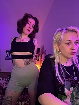 Dooubletroublee webcam