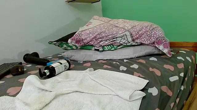 evaleribigtits18 webcam