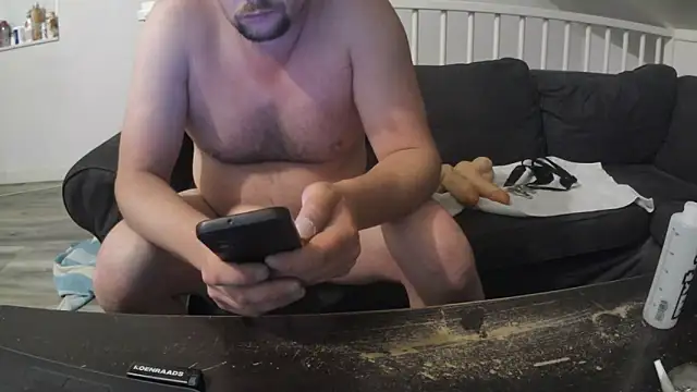 YourLoveBoyKevin webcam
