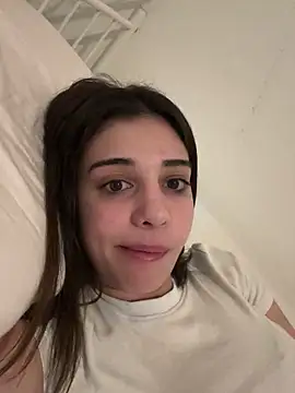 bellefleurrr (F young) - show boobs