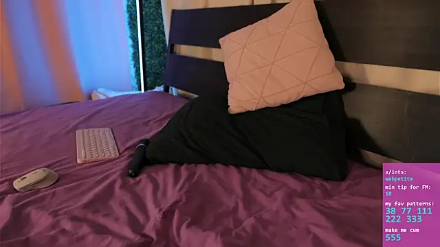 webpetite (F young) - Last tipper gets 1 min of FM control