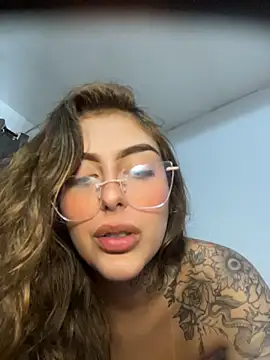 miiabellovic webcam