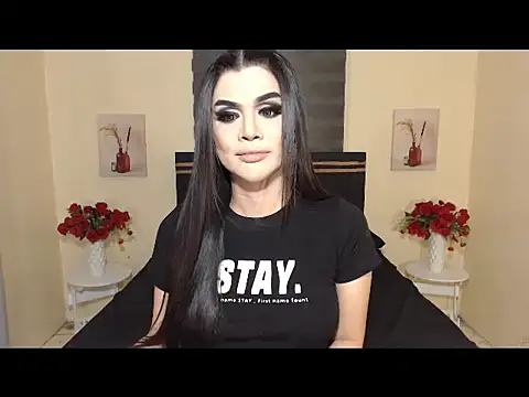 AttractiveMistressSelena webcam