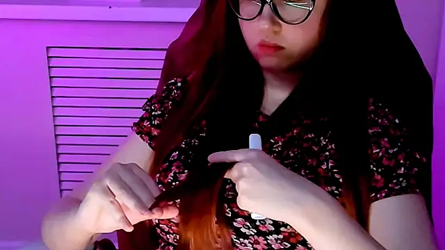 CarolGiggly webcam