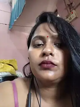 Jasmine_Januja live cam on StripChat
