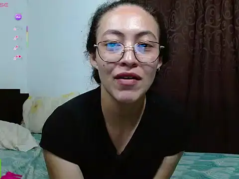 Amitlu_ live cam on StripChat