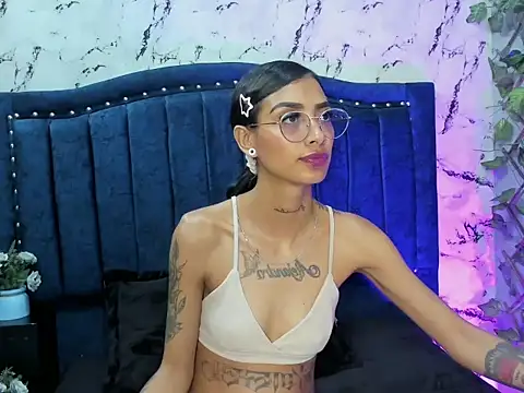 KarlaSlutSkinny__ webcam