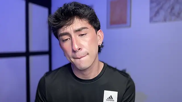 sweettaaron01 webcam