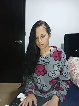 MiaForever1 webcam