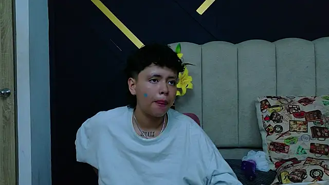 NikiEvanz webcam