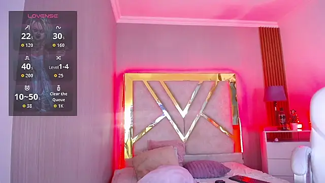 Tiffany_Valentiine webcam