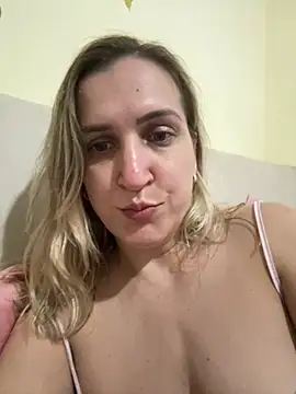 Bia_sexynovaes webcam