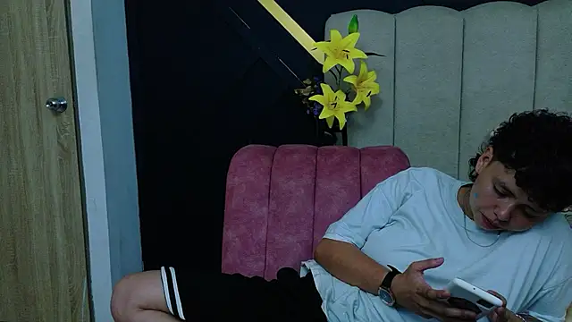NikiEvanz webcam