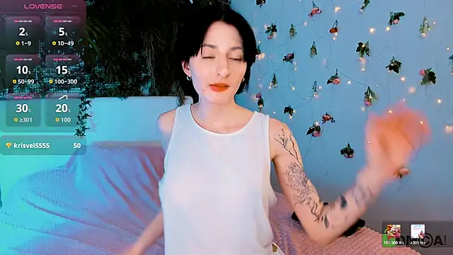 Kira__Cutie webcam