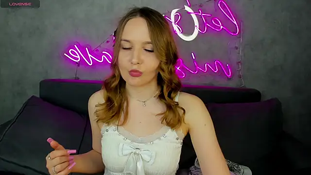 Emmaa_Kimm webcam