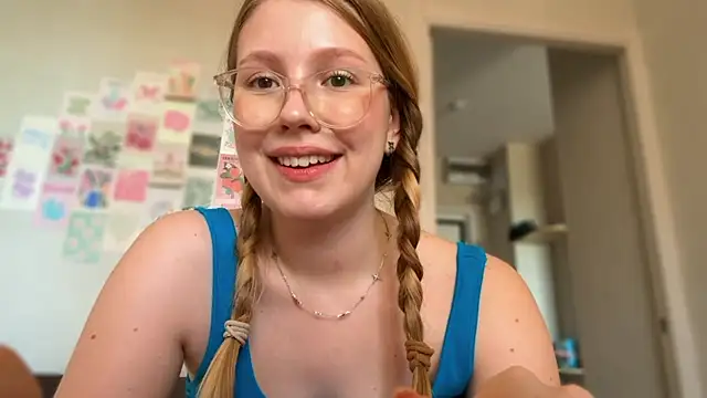 HoneyAudrey webcam