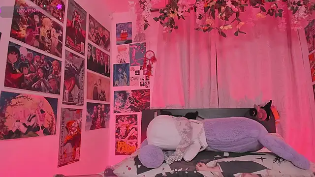 MissCurvyTop webcam