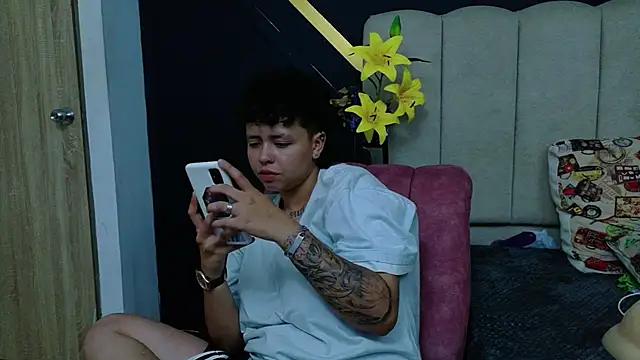 NikiEvanz webcam