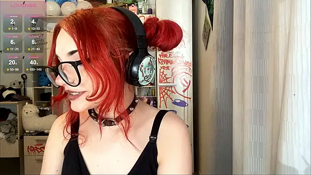 RedHeadCat webcam