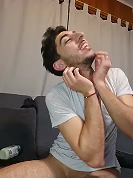 LeoyNicky98 webcam