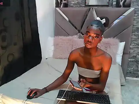 black_tsx webcam