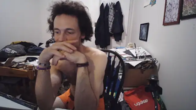 JohnnyMoves webcam