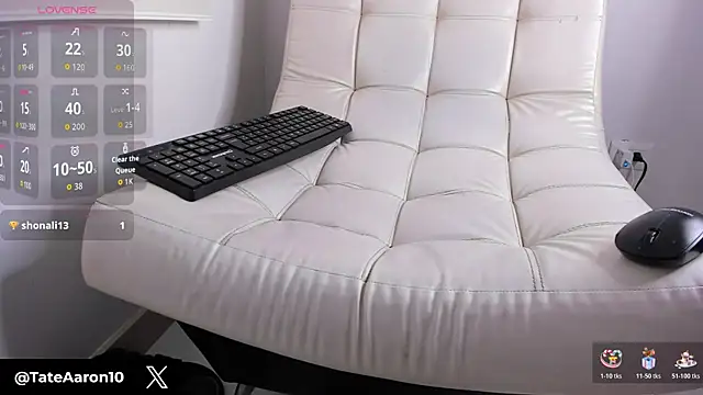Aaron_Tate webcam