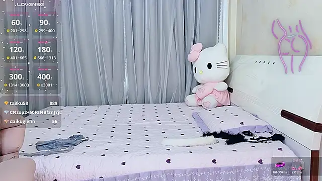 yangyang_520 (Ask my age) - 控制黑牛3分钟controlled the DOMI 3