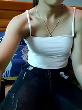 Thobaby112 live cam on StripChat