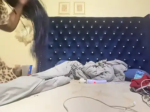 Midnght_Tease977 webcam