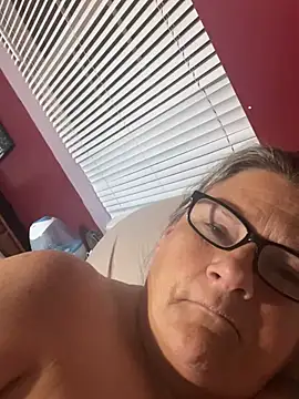 Roxie6989 webcam