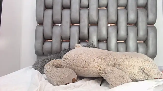 Madison_Copers live cam preview on Stripchat
