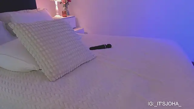 Lovinggirl_ webcam