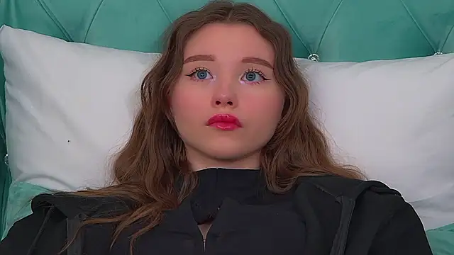 KeiraAsti webcam
