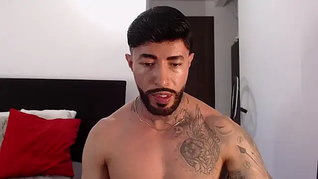 andrea_de_lucaa webcam