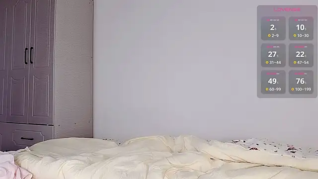 NolanMia webcam