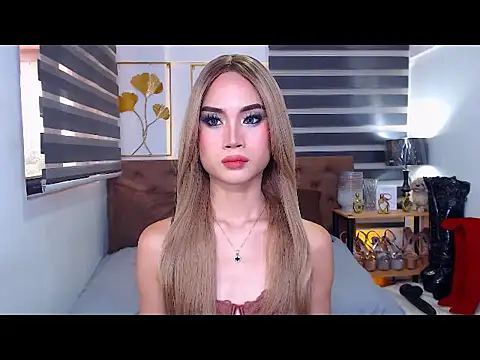 JuicyCockThea webcam